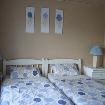 Sunnymeade Accommodation With Sea View Holiday home *