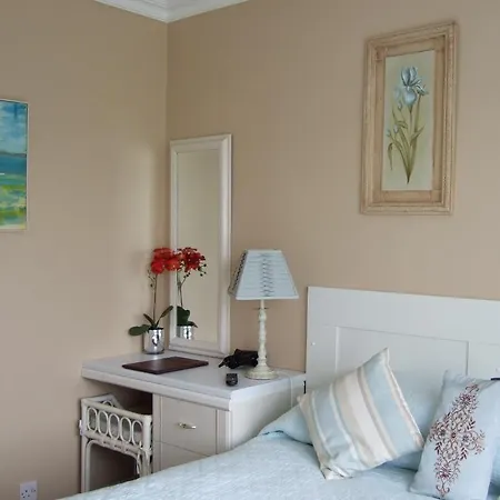 Sunnymeade Accommodation With Sea View Tatil Evi